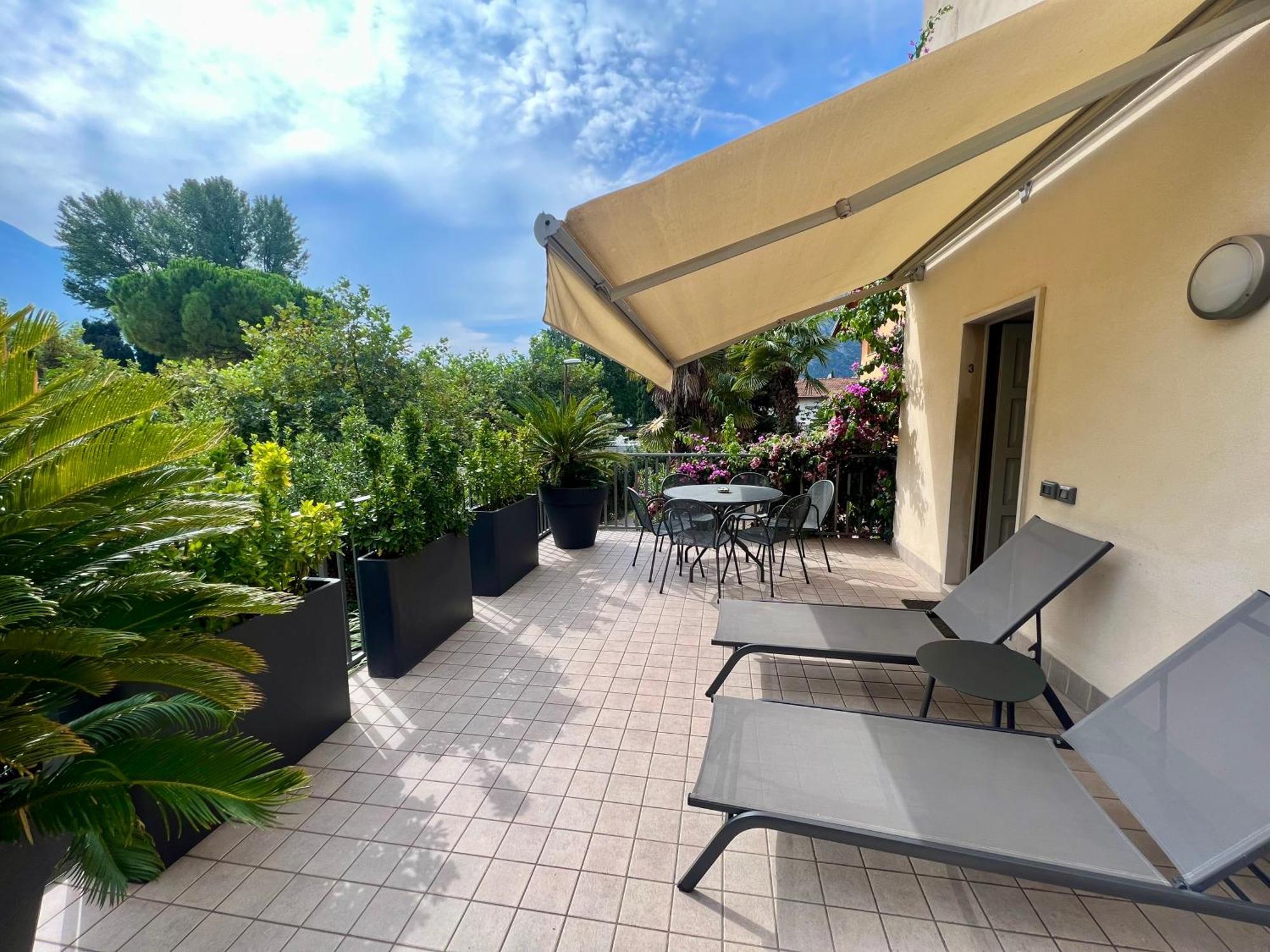 Villa Phoenix - Lake Apartments Riva del Garda Dış mekan fotoğraf