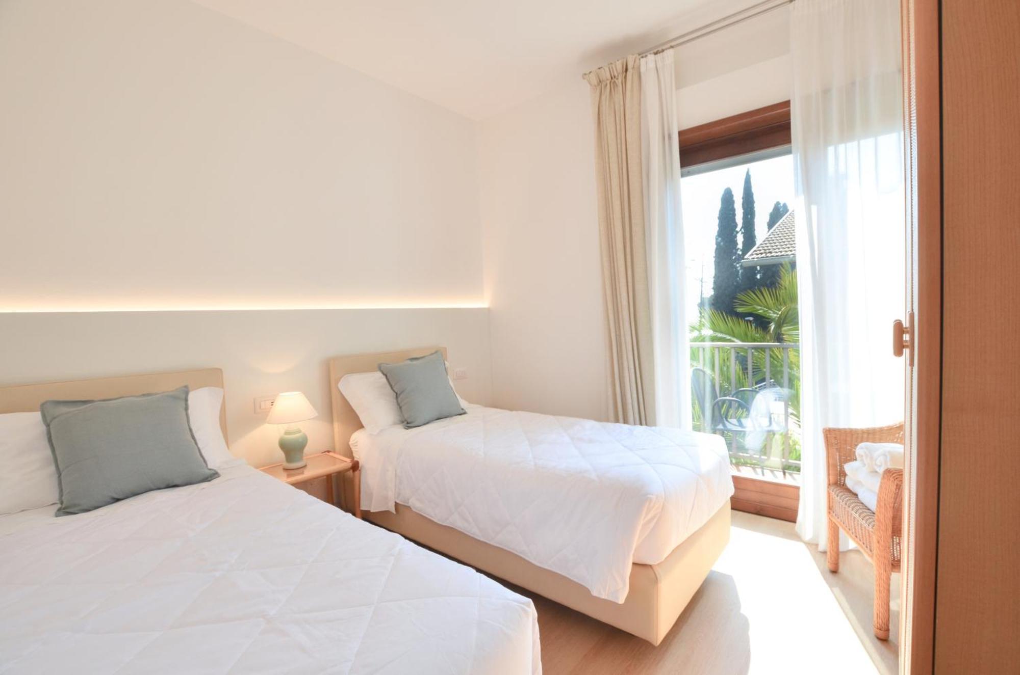 Villa Phoenix - Lake Apartments Riva del Garda Dış mekan fotoğraf