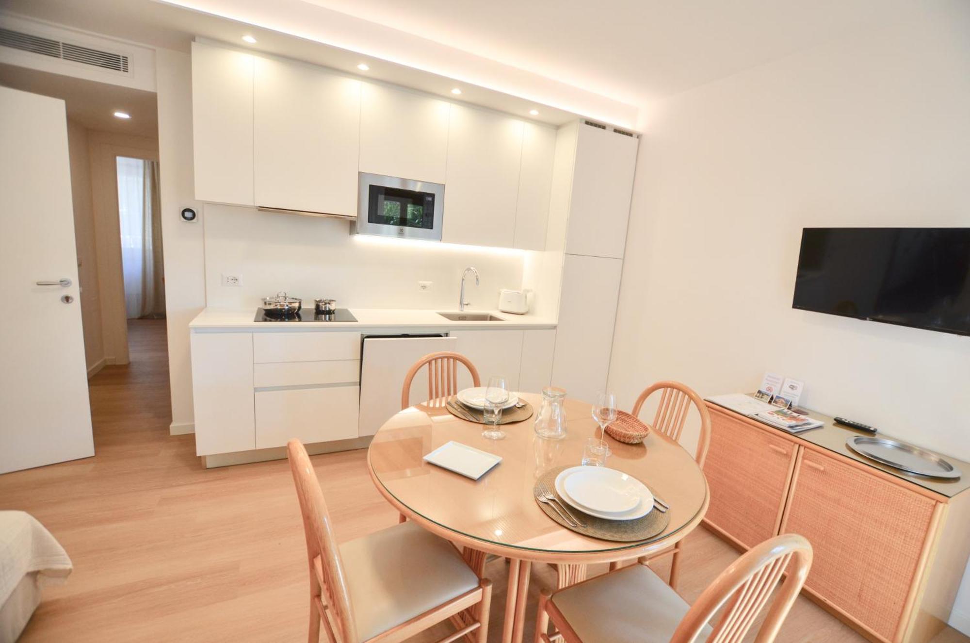 Villa Phoenix - Lake Apartments Riva del Garda Dış mekan fotoğraf