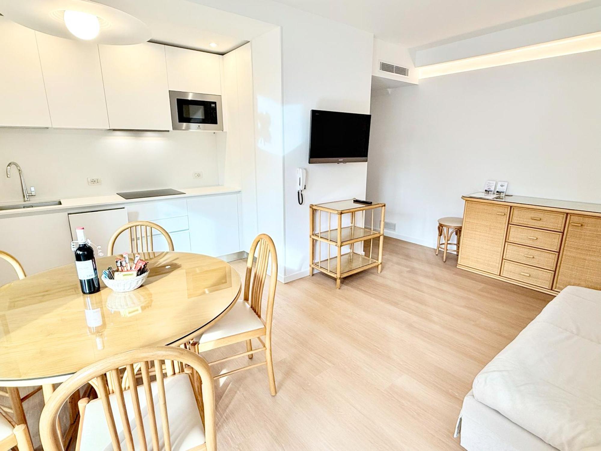 Villa Phoenix - Lake Apartments Riva del Garda Oda fotoğraf