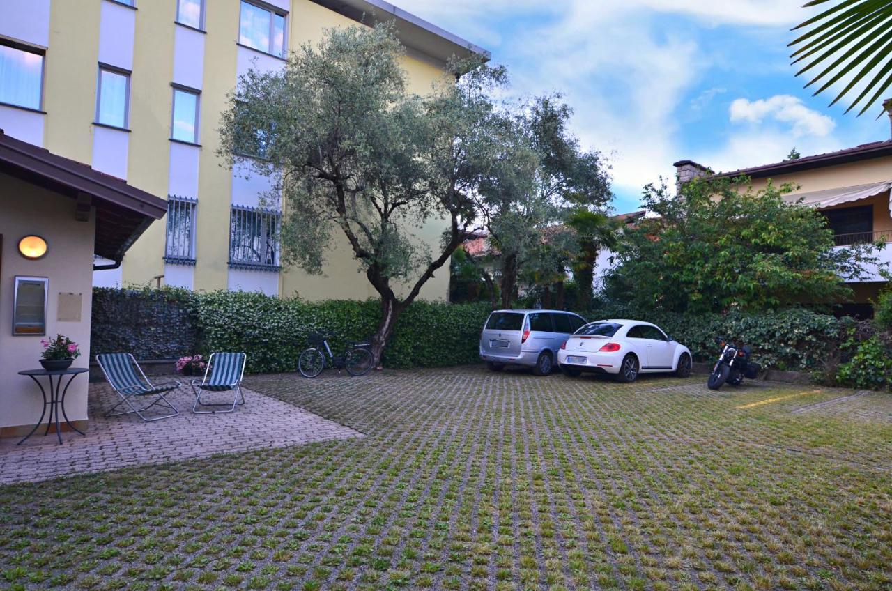 Villa Phoenix - Lake Apartments Riva del Garda Dış mekan fotoğraf